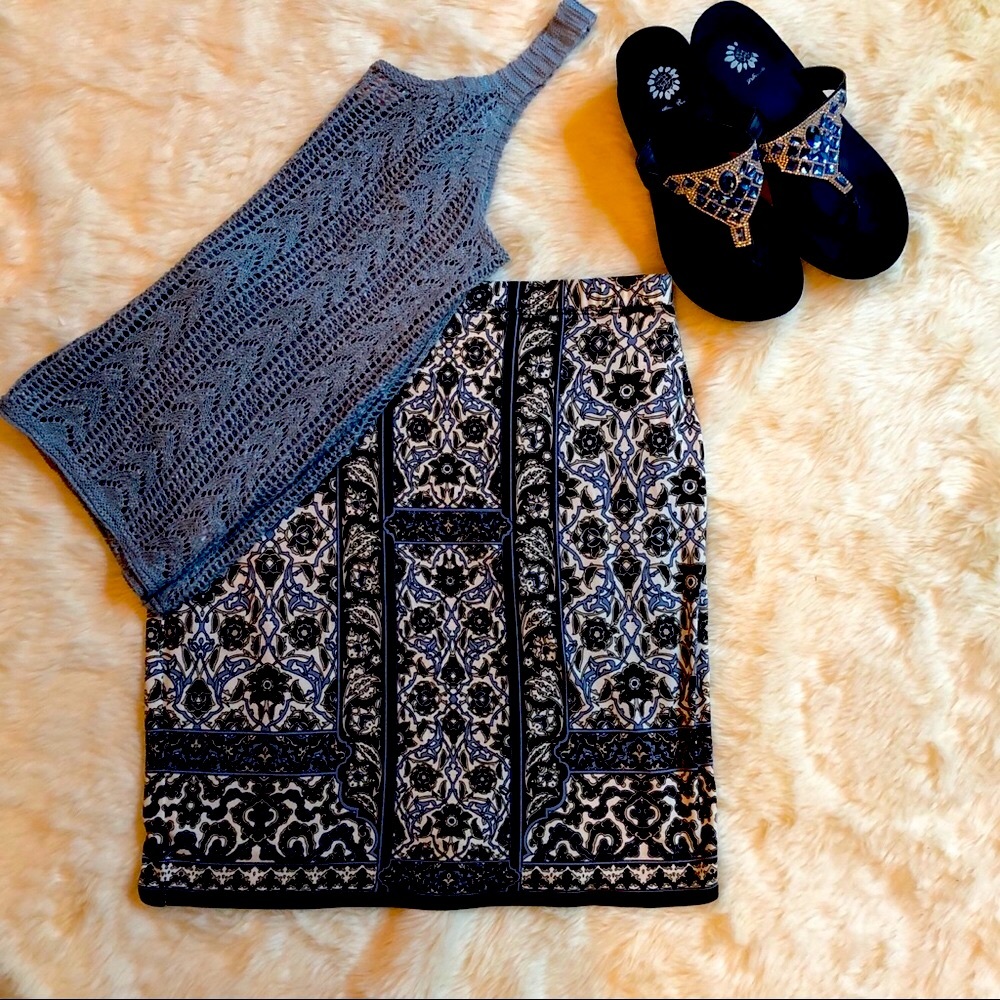 Sophie Max skirt of blues/black/creams